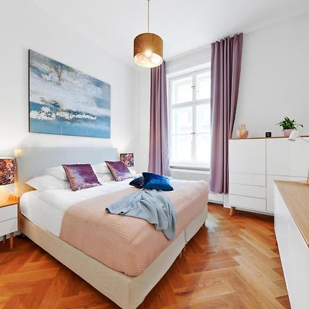 Palace Dlazdena Central Apartment - New Town Praga Zewnętrze zdjęcie